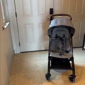 Joolz Gray Foldable Travel Stroller